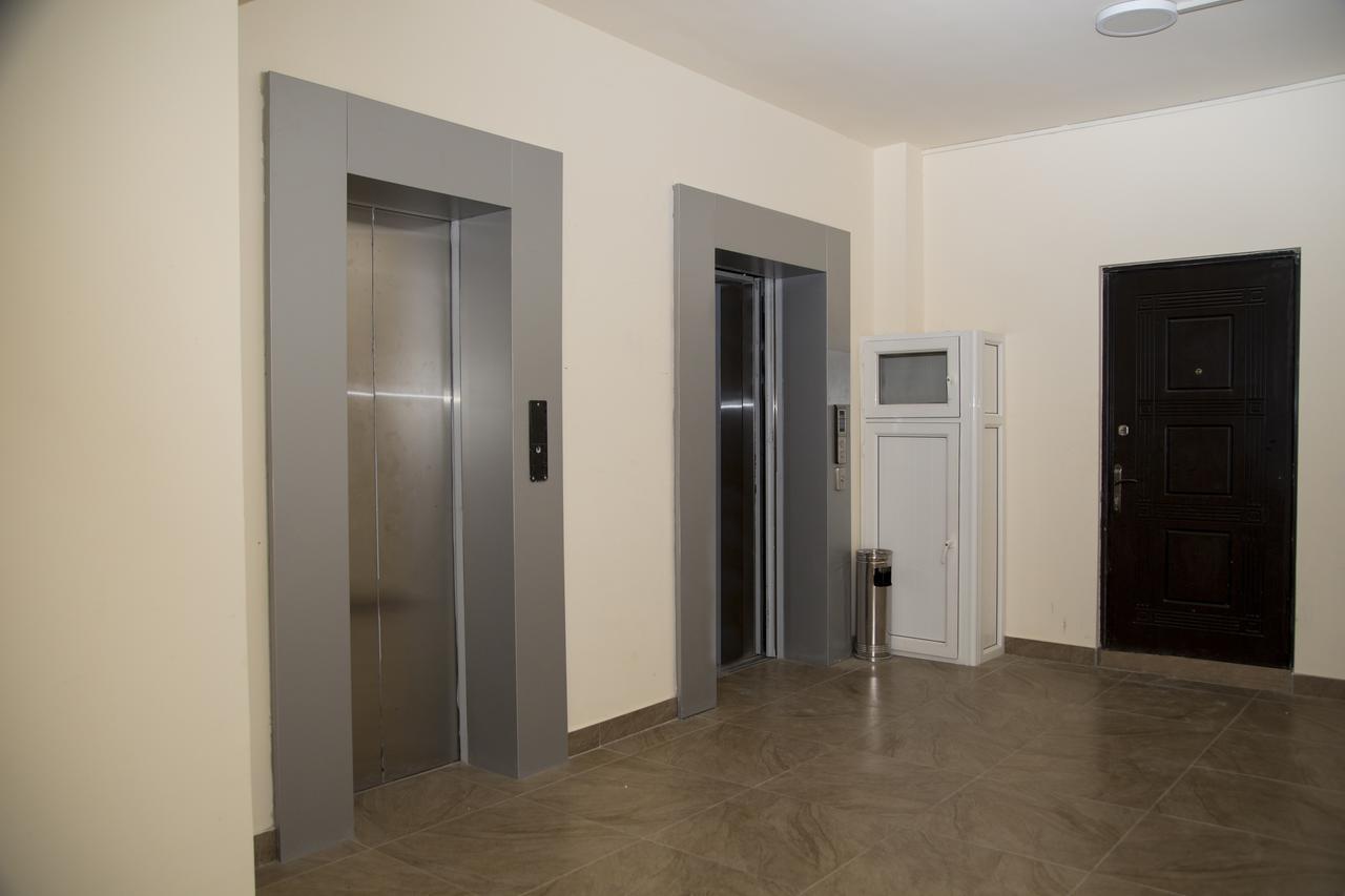 Apartments On Mashtots By Picnic Jerevan Exteriör bild